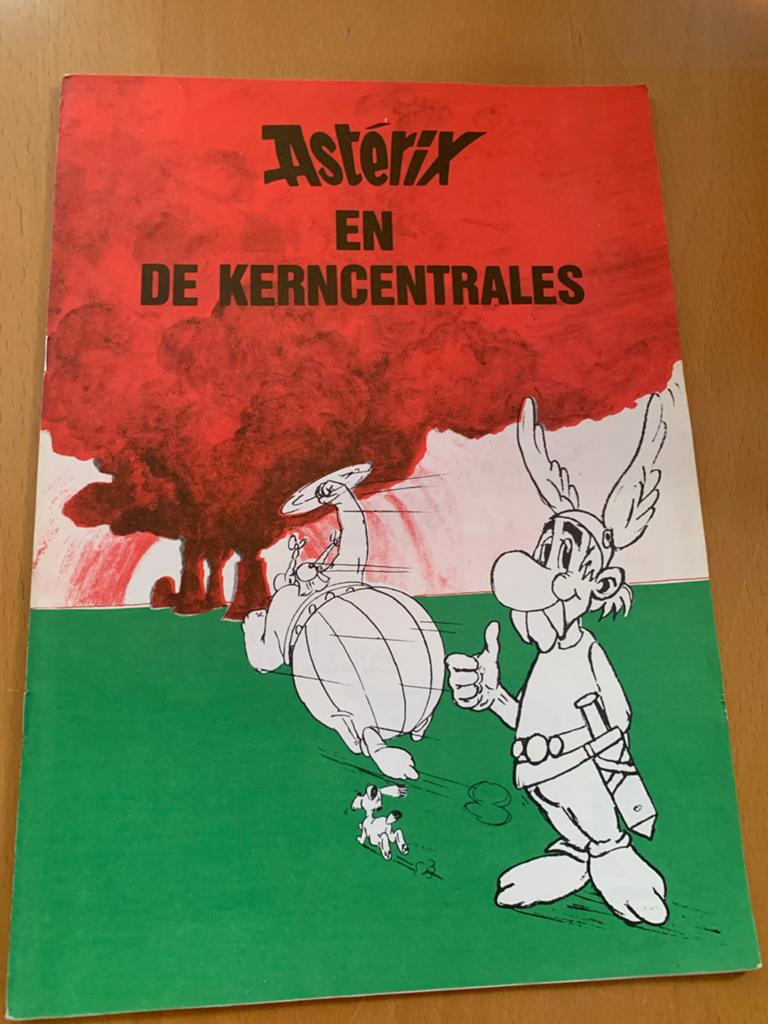 Asterix en de Kerncentrales - Zeldzaam stripboek, Boeken, Eén stripboek, Ophalen of Verzenden, Gelezen