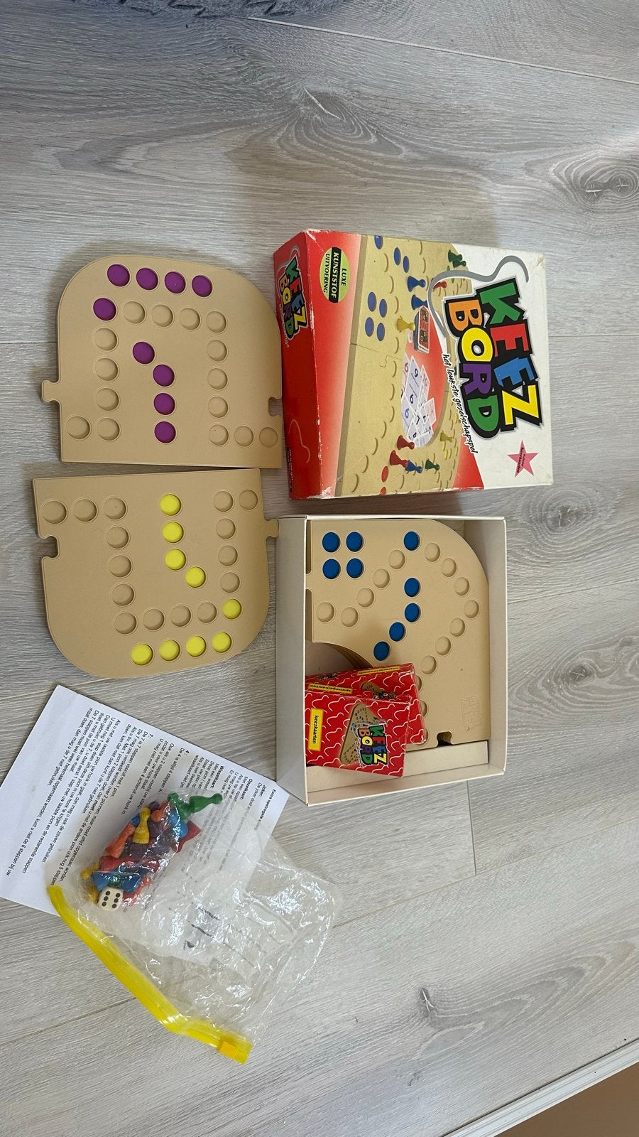 Keezbord - Luxe Kunststof Uitvoering, Hobby en Vrije tijd, Drie of vier spelers, Ophalen, Gebruikt