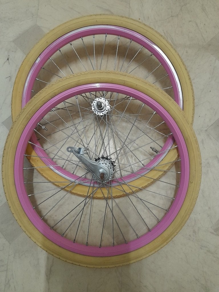 22 Inch Wielen Set Roze Velg/TerugTrapRem Banden Mt 22x1.75, Ophalen of Verzenden, Gebruikt, Wiel