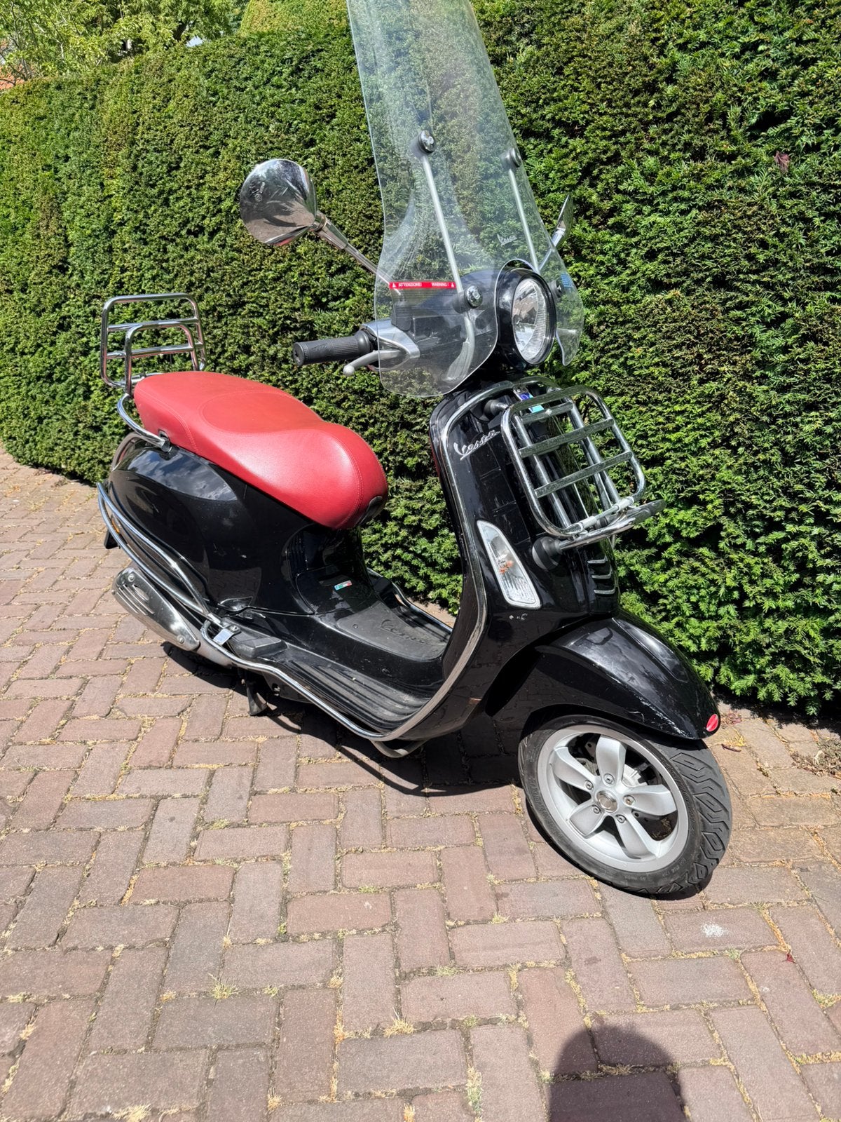 Vespa primavera 2018 geel kenteken, Fietsen en Brommers, Scooters | Vespa, Ophalen, Overige modellen, Maximaal 45 km/u, Zo goed als nieuw