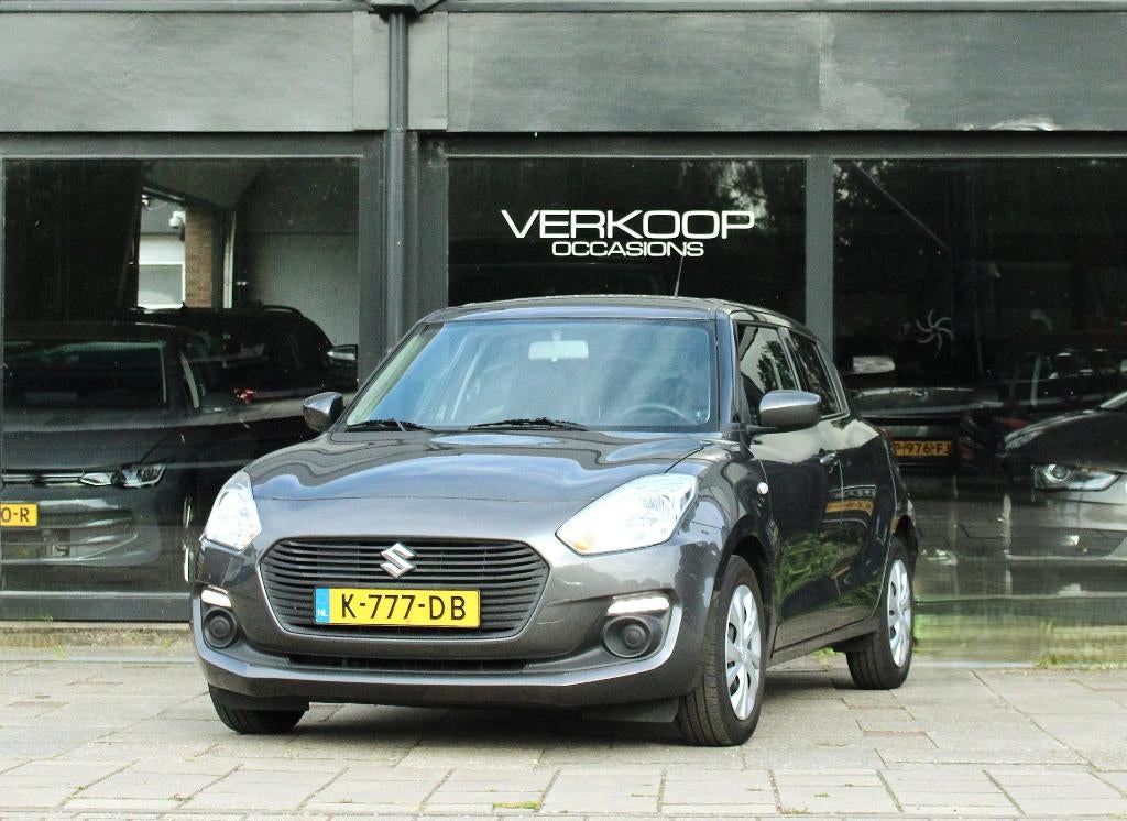 Suzuki Swift 1.2 Dualjet 90pk Smart Hybrid S&S 2020 Grijs, Auto's, Suzuki, Voorwielaandrijving, 400 kg, Alcantara, Swift