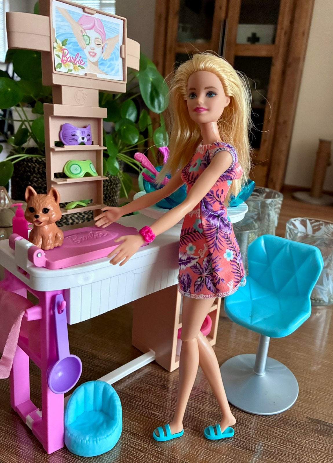 Barbie face mask playset/schoonheids salon zgn, Ophalen, Zo goed als nieuw
