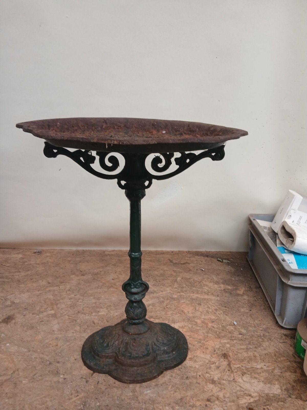 Decoratief vogelbad van gietijzer - 40x29x48 cm, Tuin en Terras, Gebruikt, Onbekend, Ophalen of Verzenden, Onbekend