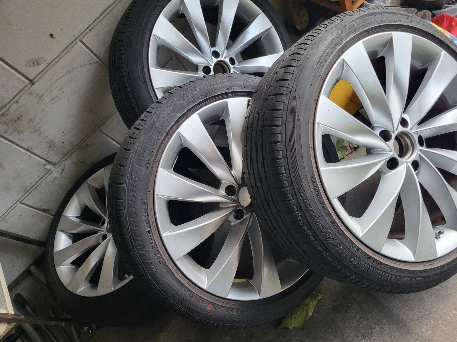 5x 114,3 banden velgen 225/45/19 TPMS, Ophalen of Verzenden, Zo goed als nieuw