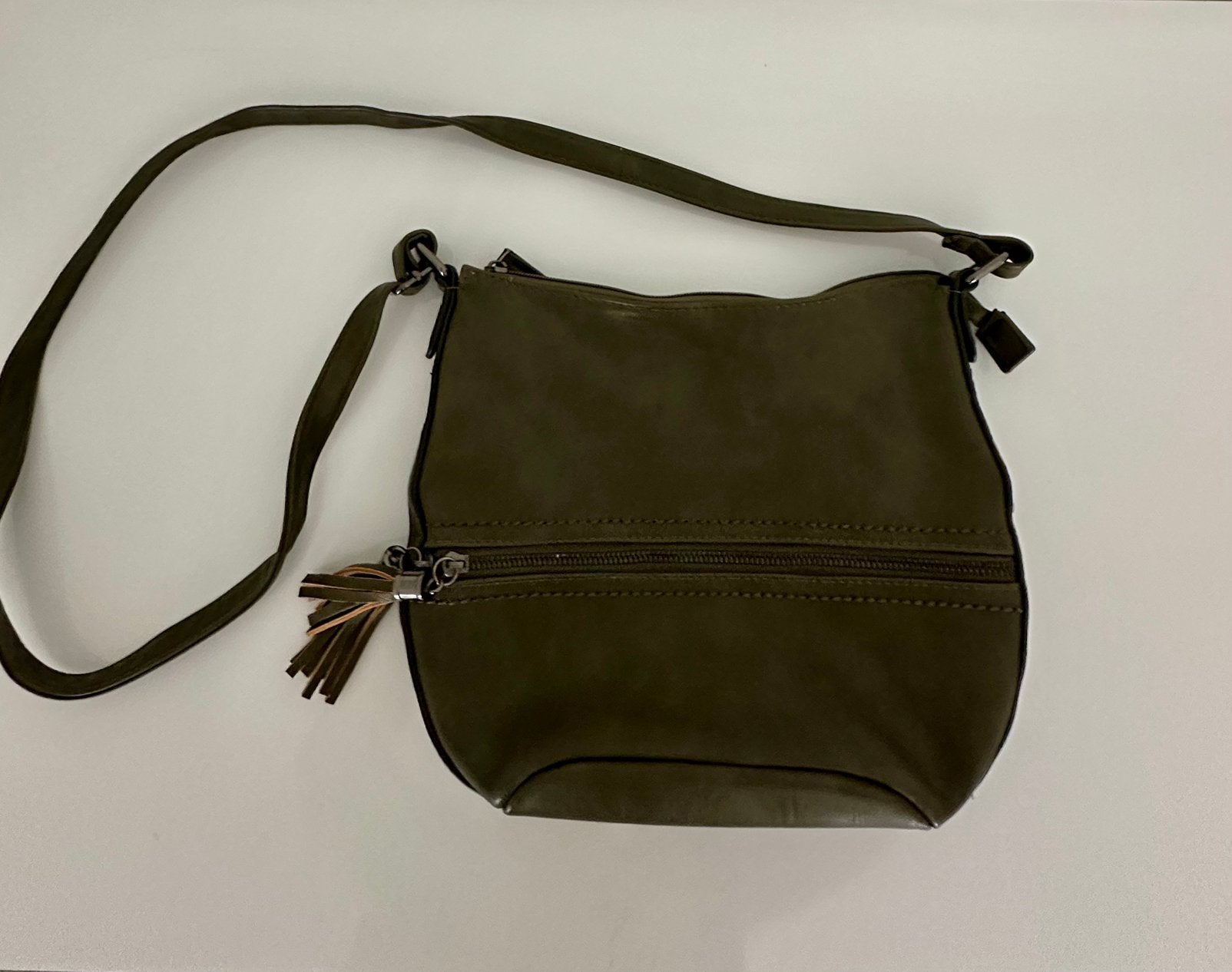 Nieuw - Cross body tas met veel handige vakjes, Ophalen of Verzenden, Nieuw, Groen