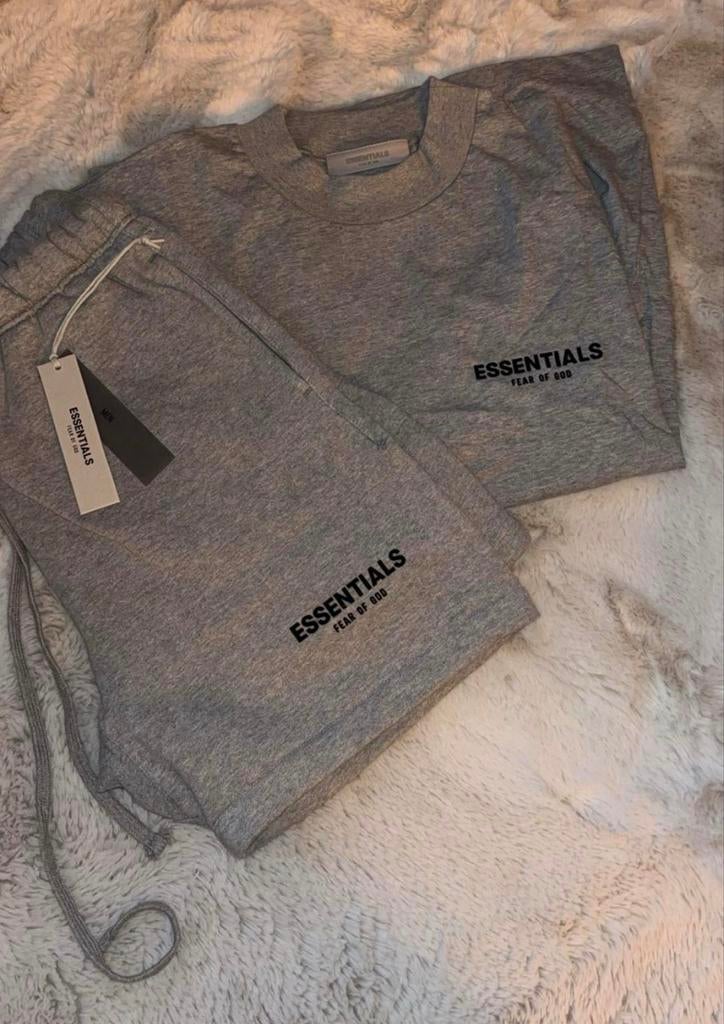 Essentials Fear of God setje - Grijs - Maat M, Ophalen of Verzenden, Nieuw, Maat 48/50 (M)