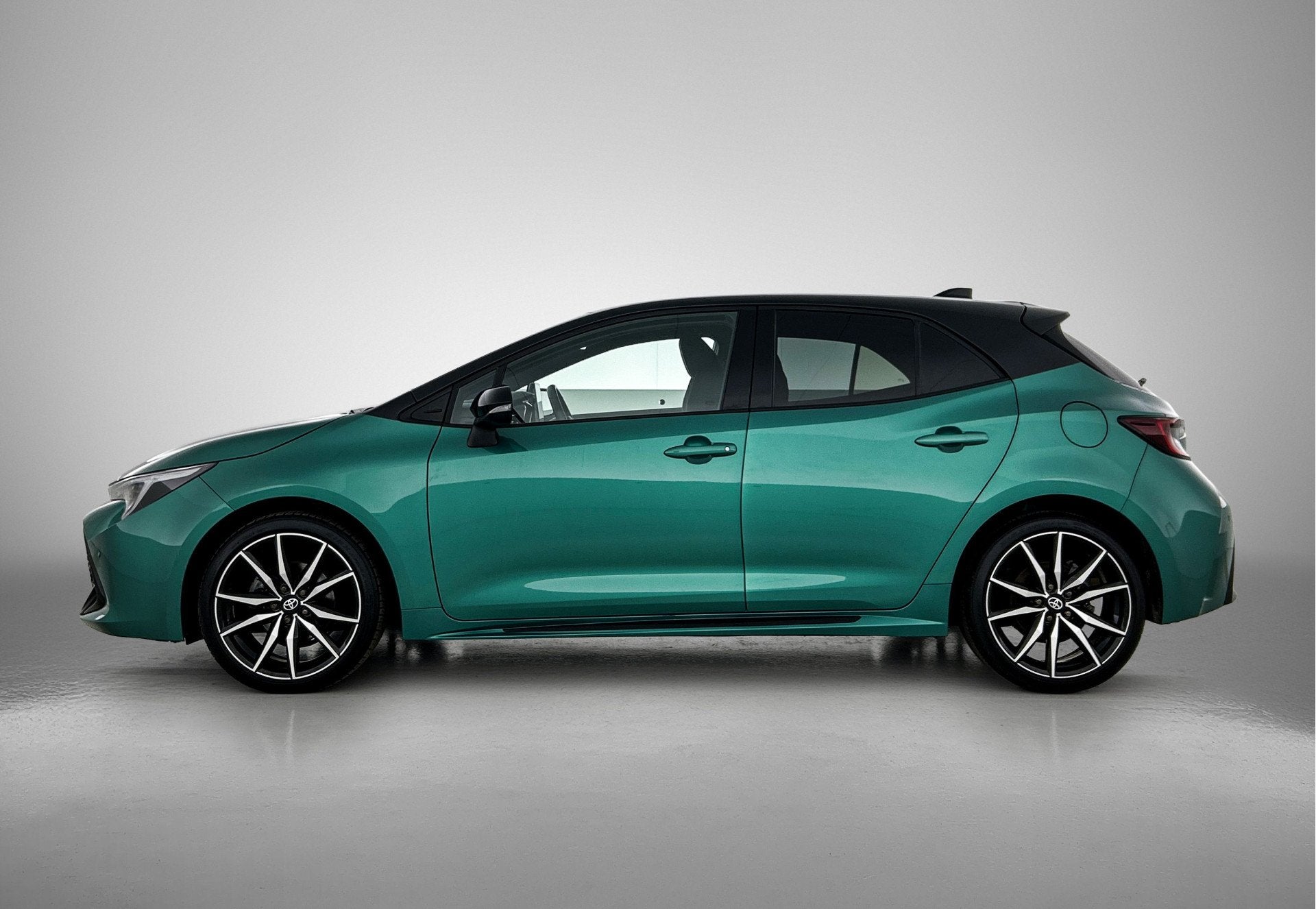 Toyota Corolla Hybrid 140 GR Sport | Trekhaak afneembaar | S, 450 kg, Gebruikt, 4 cilinders, 122 pk
