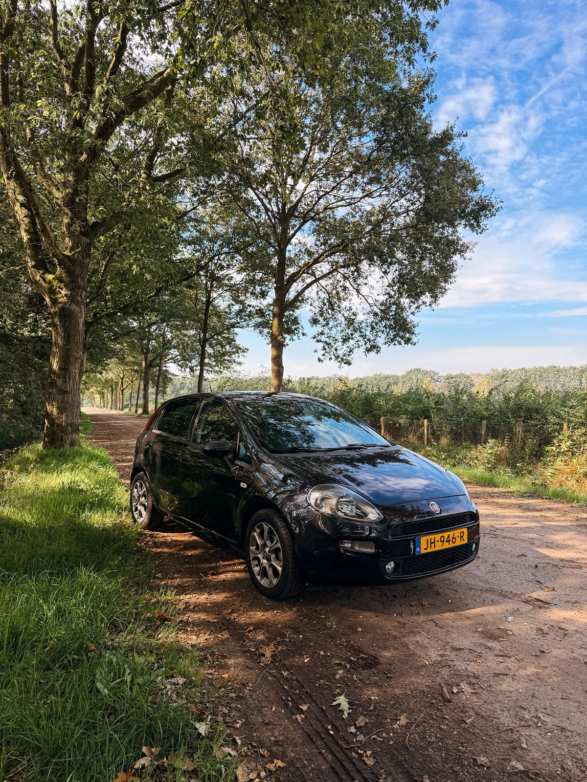 Fiat Punto 0.9 Twinair 2016 Zwart - BIEDEN MOGELIJK, Auto's, Voorwielaandrijving, Stof, Zwart, Origineel Nederlands