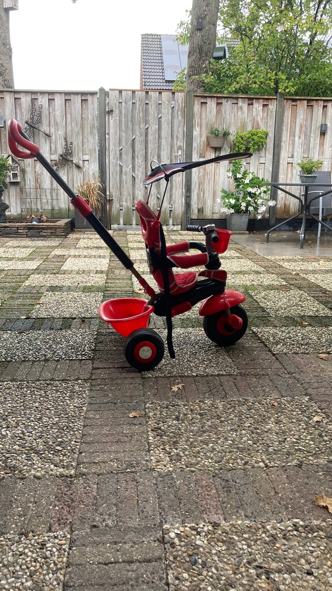 Rode driewieler, Ophalen, Gebruikt