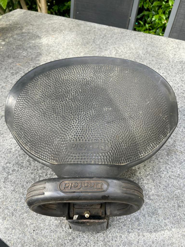 Denfeld duozweefzadel, Motoren, Ophalen, Gebruikt