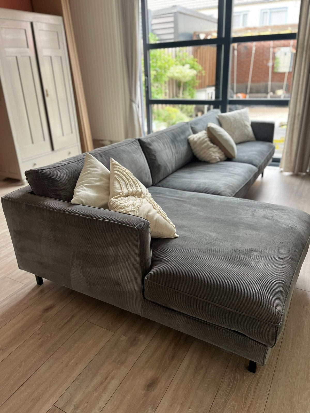 By Sidde hoekbank links/bank met chaise longue rib grijs, Huis en Inrichting, Ophalen, Gebruikt, Vierpersoons of meer, Stof