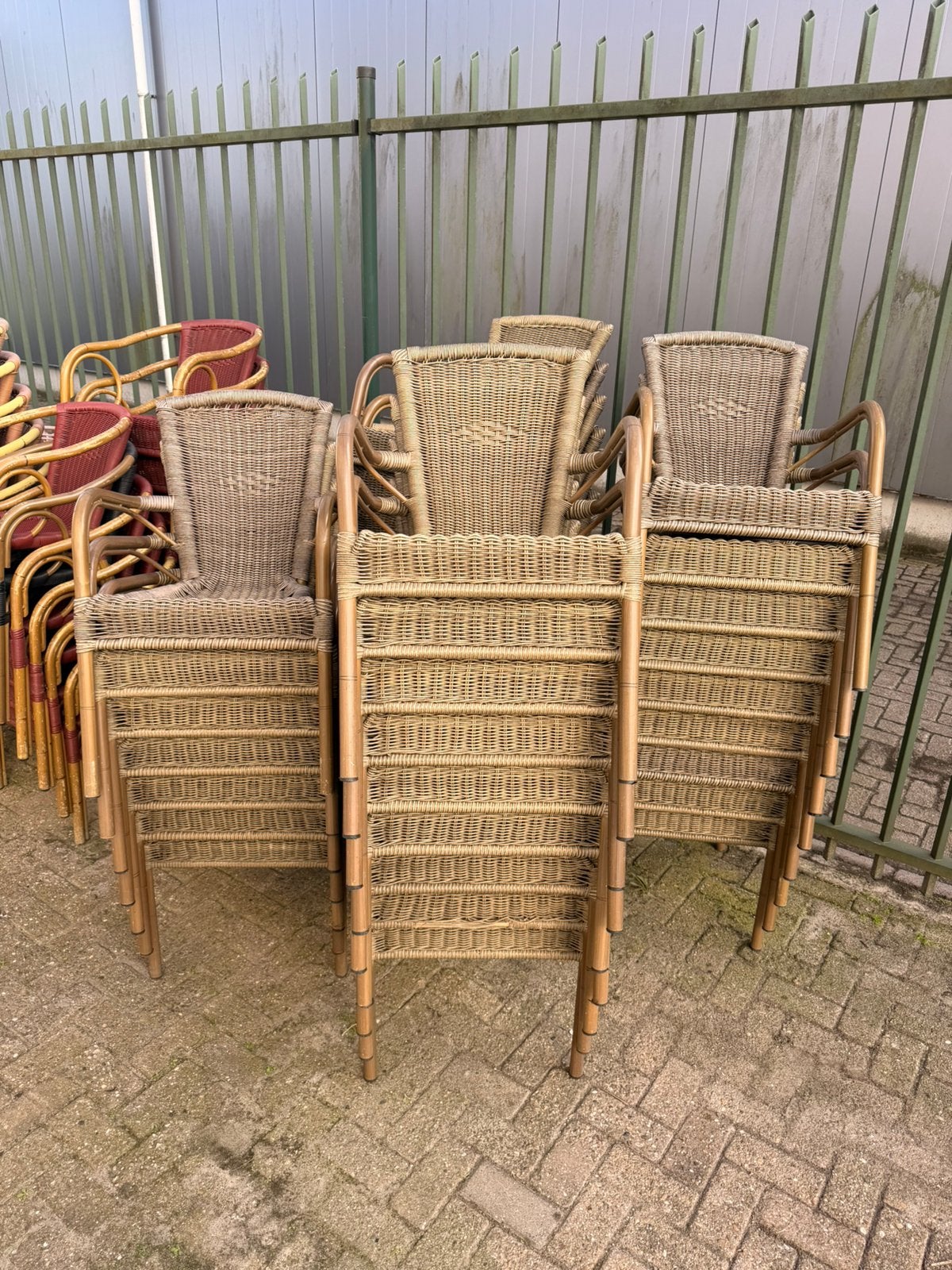 Stapelbare aluminium terrasstoelen wicker stoelen terras, Ophalen of Verzenden, Gebruikt, Aluminium, Stapelbaar