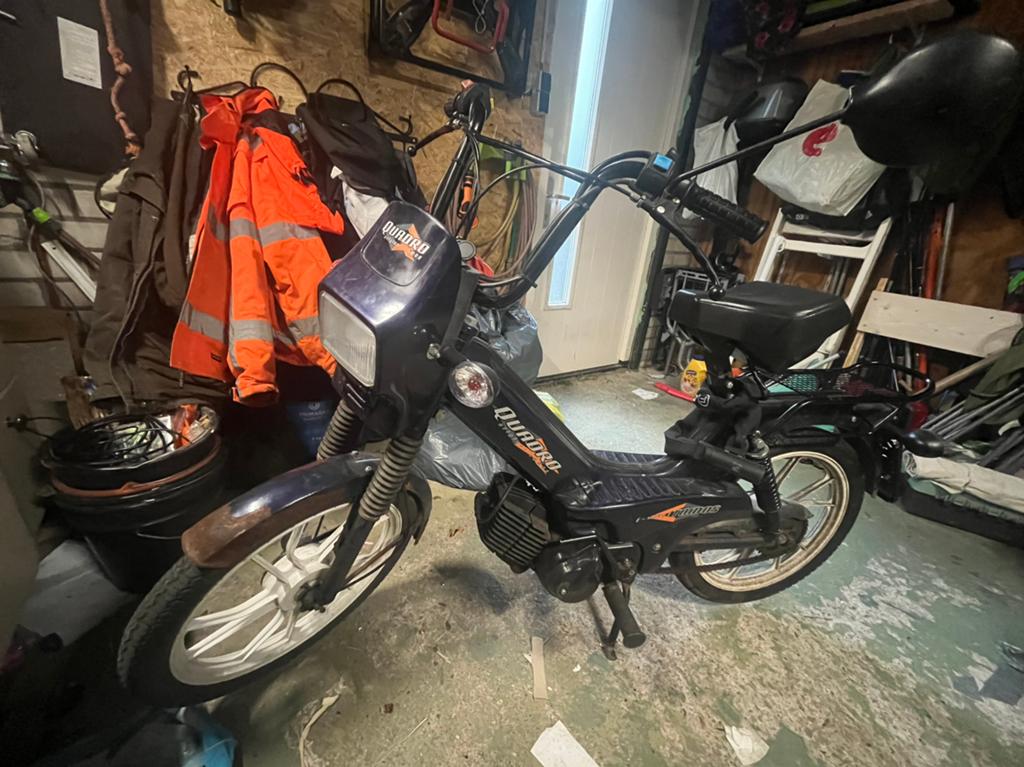 Tomos Quadro Snorfiets - Goed Onderhouden, Fietsen en Brommers, Ophalen, Zo goed als nieuw, 2 versnellingen, Quadro