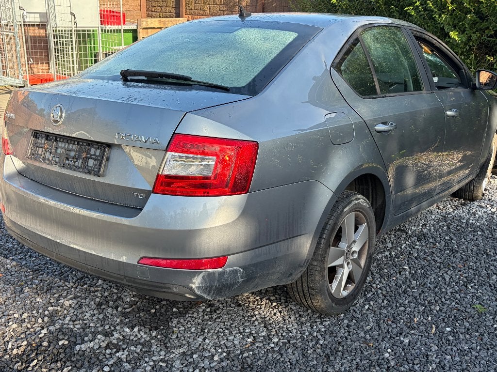 Skoda octavia 1.6 tdi onderdelen, Ophalen, Gebruikt, Skoda