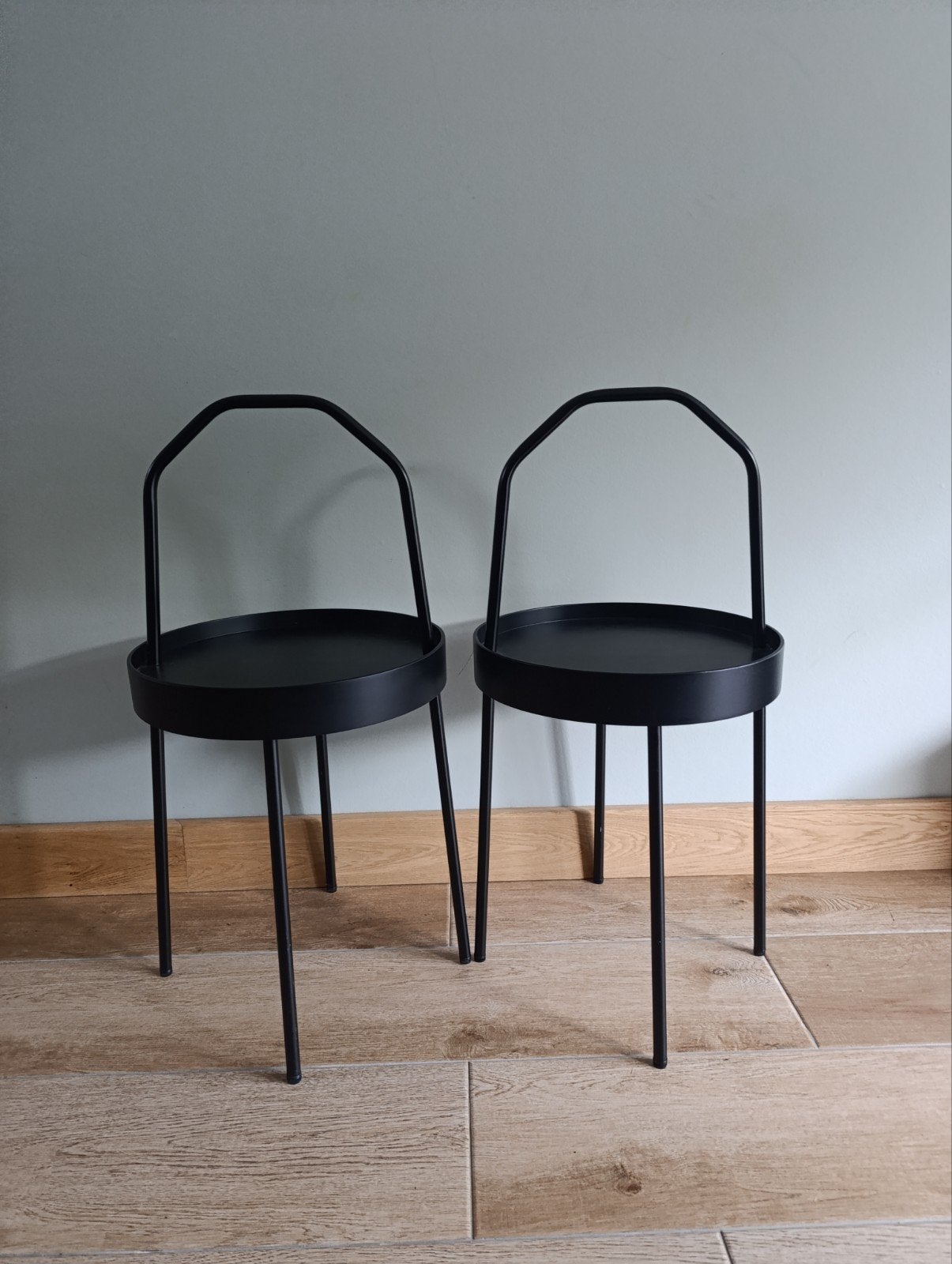 2x IKEA BURVIK bijzettafel zwart, Minder dan 55 cm, Modern, Scandinavisch, Metaal of Aluminium, Rond