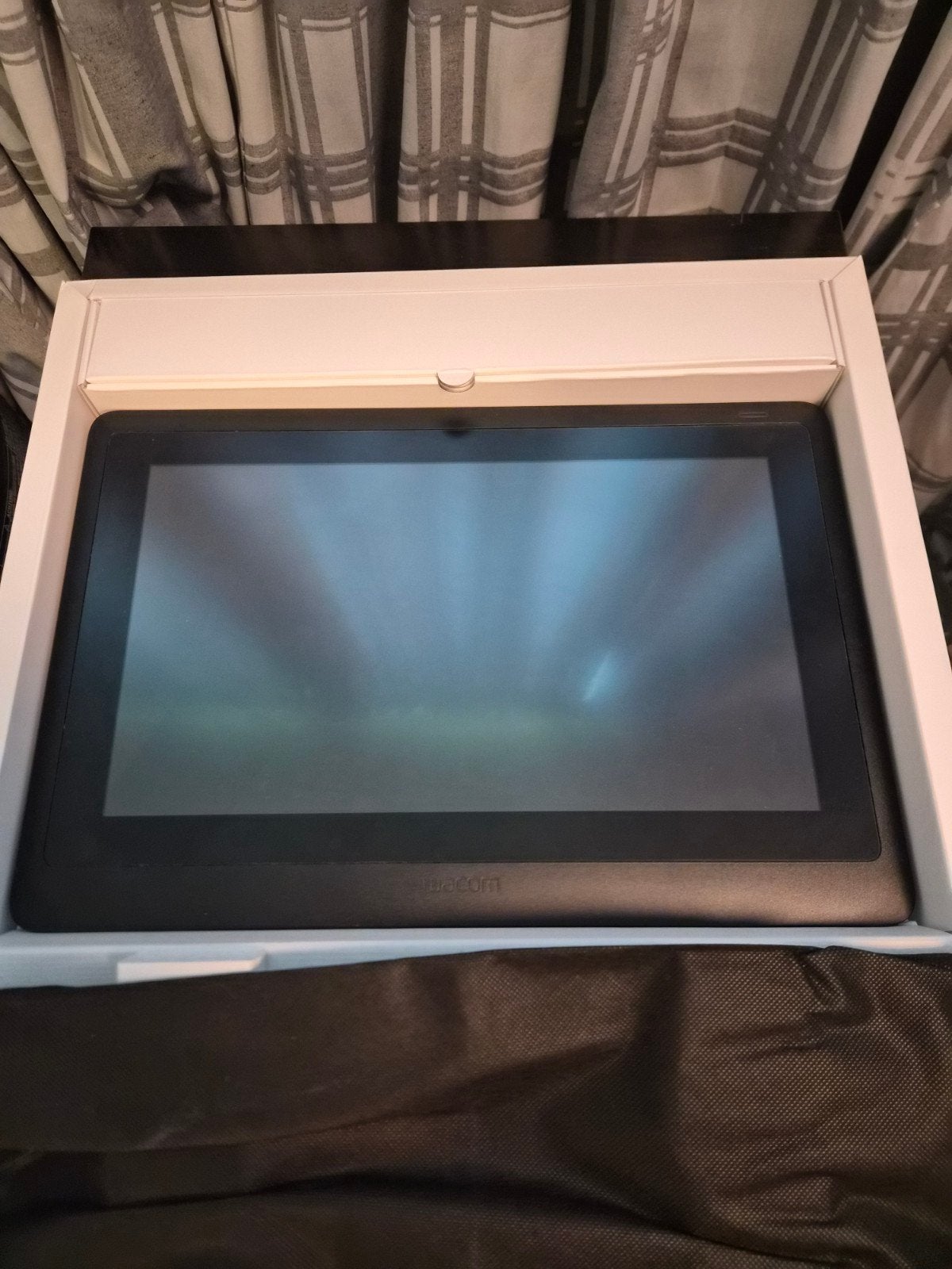 Wacom Cintiq 16 inch, Computers en Software, Tekentablets, Ophalen of Verzenden, Zo goed als nieuw