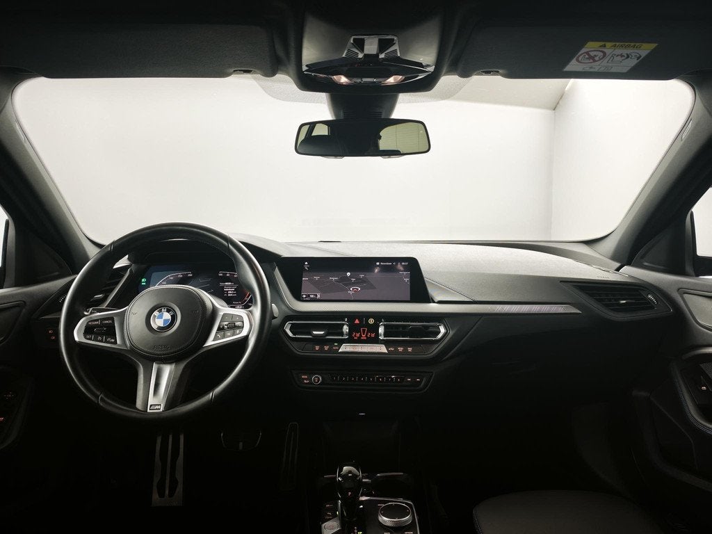 BMW 1-serie 118i Business Edition | M-Sportpakket | Navigati, Auto's, Automatische klimaatregeling, Gebruikt, Met garantie (alle)