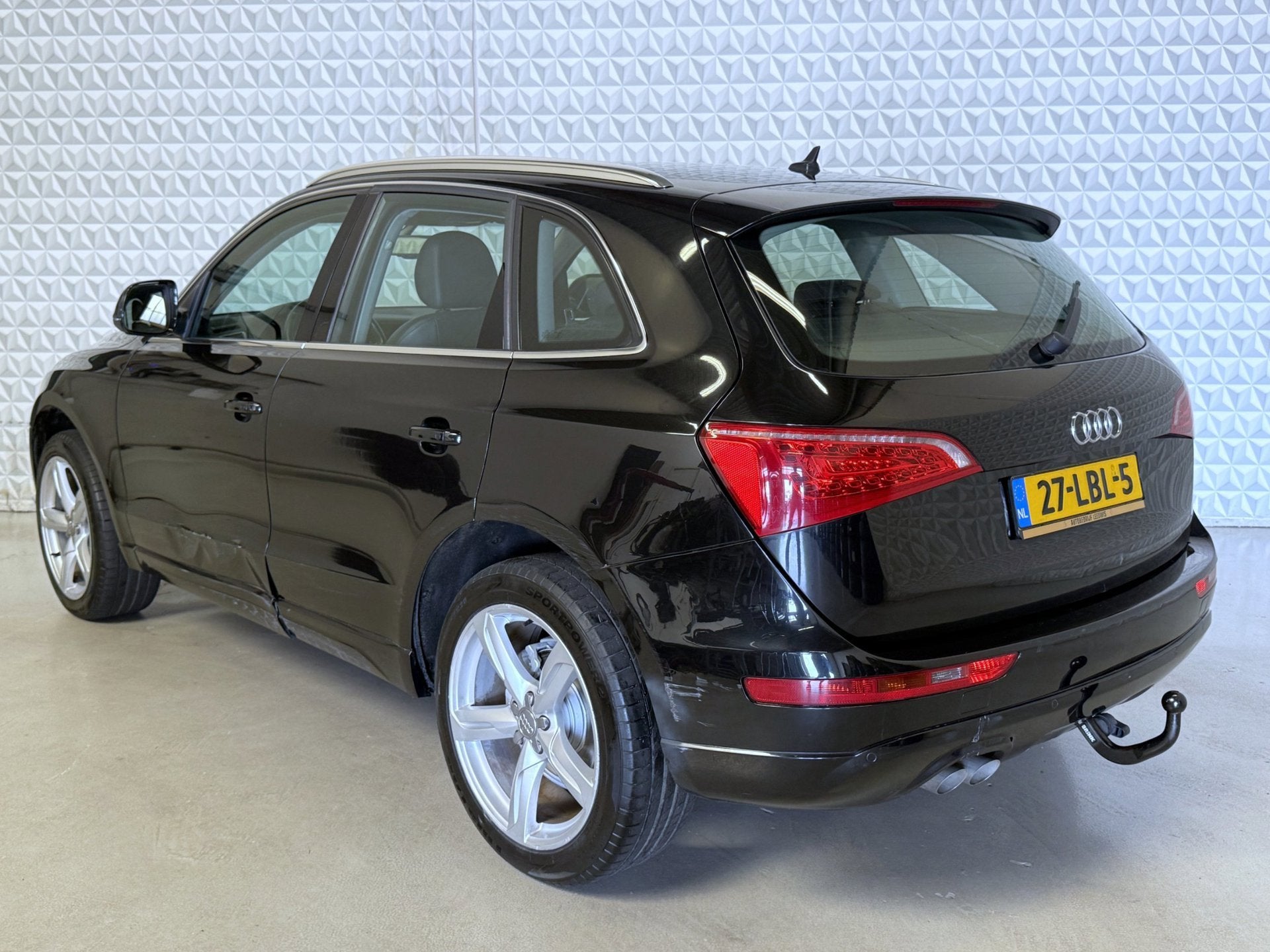 Audi Q5 2.0 TDI quattro / EXPORT PRIJS EX BPM! (2010), Auto's, Automaat, 15 km/l, Gebruikt, Zwart