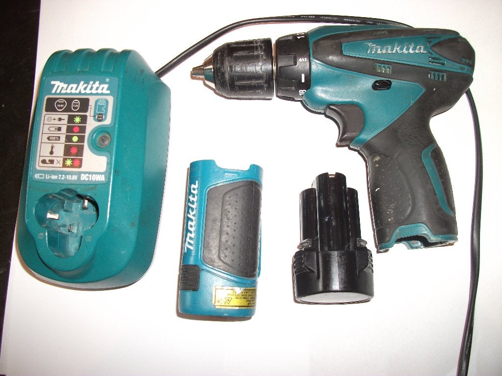 Makita DF330D   ML100  DC10WA, Ophalen of Verzenden, Gebruikt, Boormachine