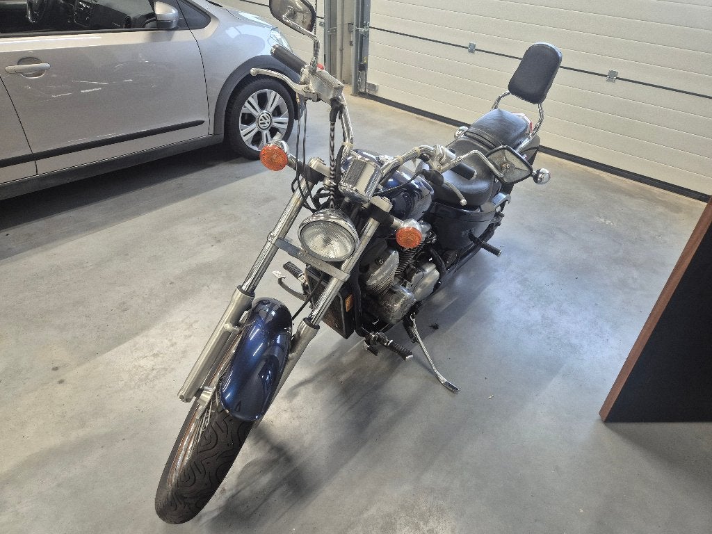 Honda Shadow VT600 VTX chopper, 2 cilinders, 583 cc, Handgeschakeld, 12 t/m 35 kW