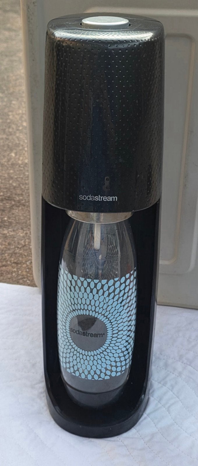 Sodastream Bruiswatermaker Zwart met cilinder en 3 flessen, Witgoed en Apparatuur, Bruiswatermachines, Ophalen