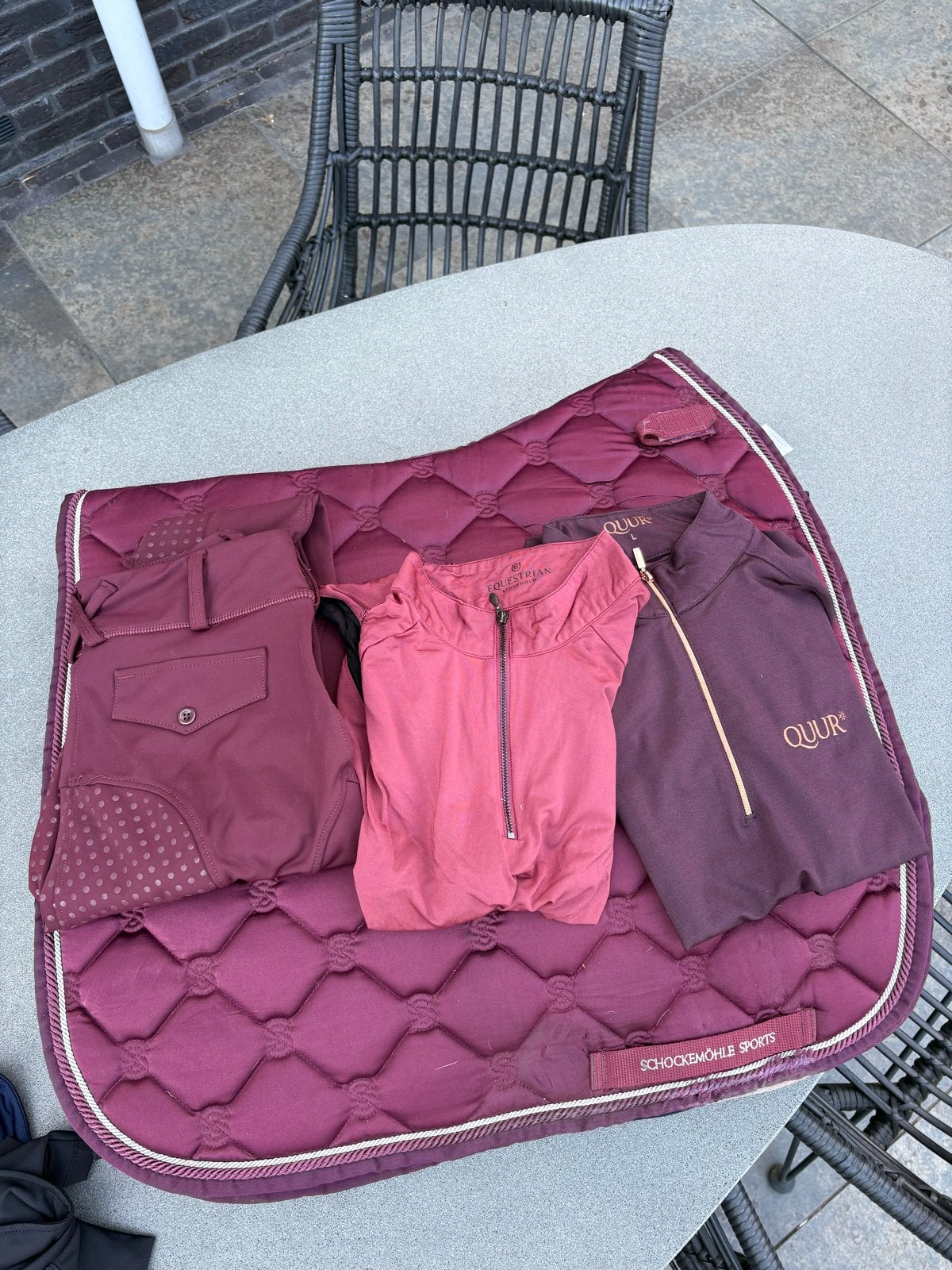 Setje Bordeaux, Ophalen, Dressuur