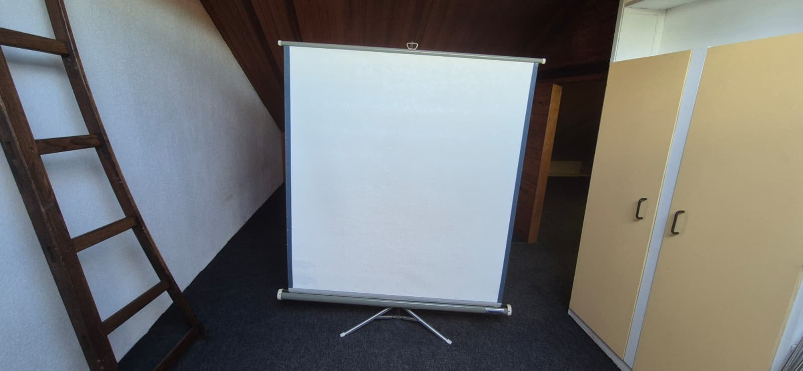 Dia projectiescherm, Ophalen, Gebruikt