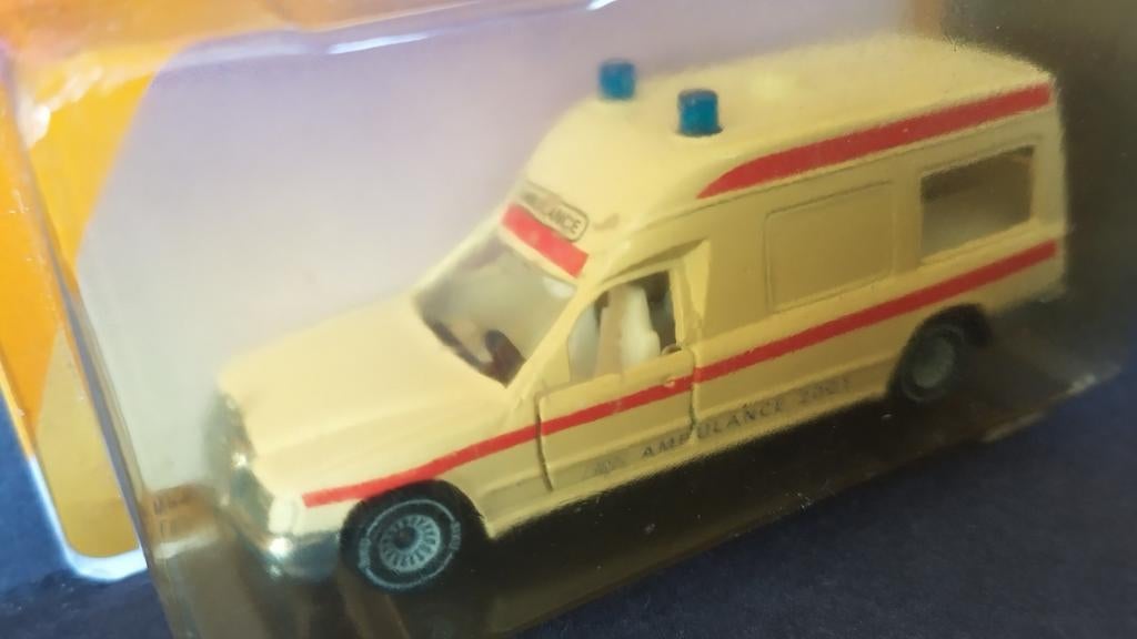 Mercedes Benz Binz Ambulance 2001 1:55 Siku 1718 Pol, Auto, Verzenden, Nieuw, 5880 Lüdenscheid Germany