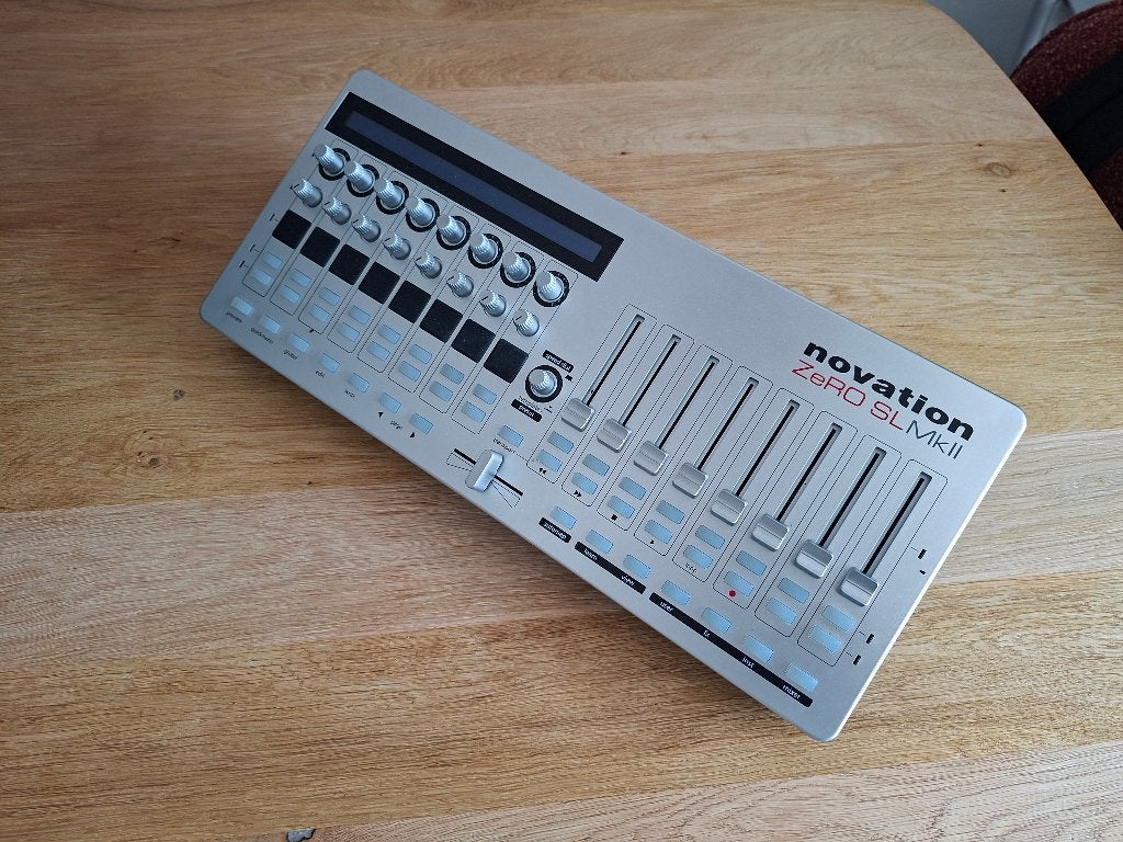 Novation ZeRO SL MKII, Muziek en Instrumenten, Ophalen, Zo goed als nieuw