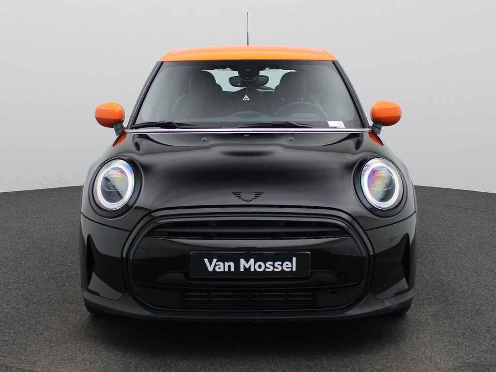 MINI 5-Deurs 1.5 Cooper Classic Automaat | Apple/Android Pla, Auto's, 12 maanden, 136 pk, Gebruikt, Leder en Stof