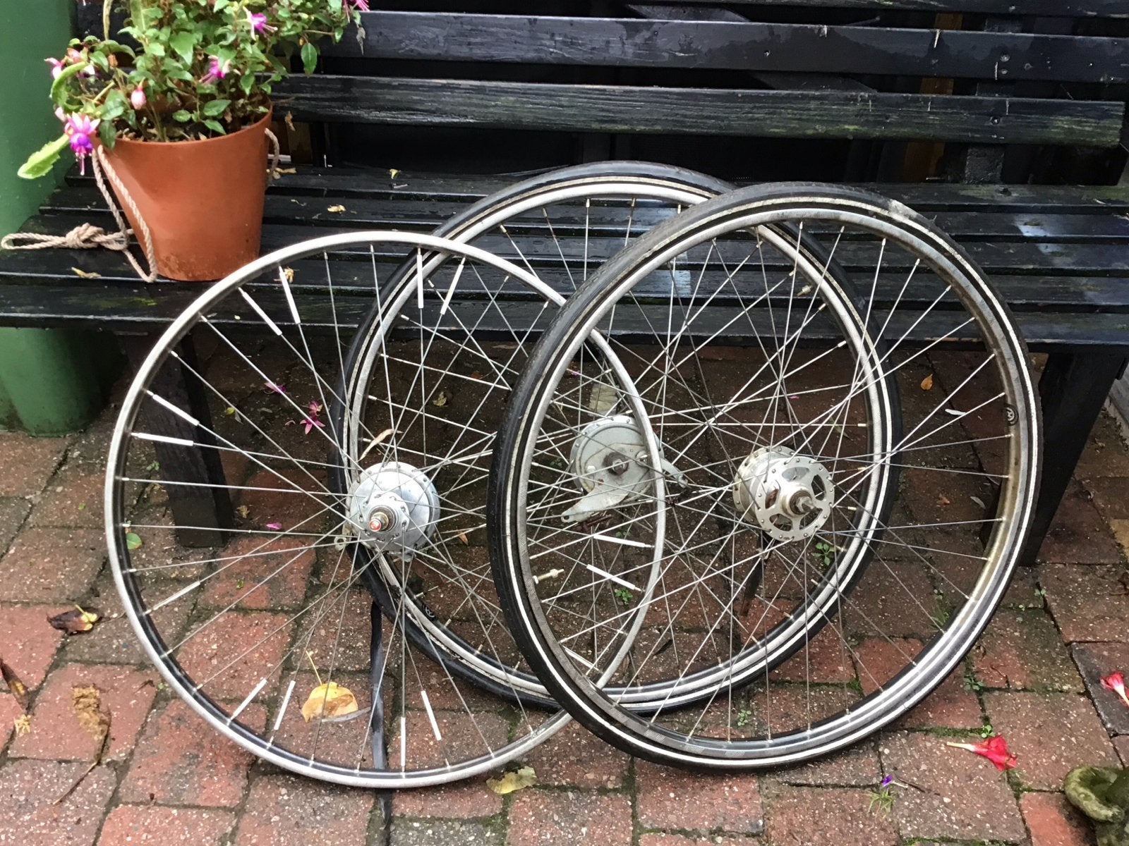 Fietswielen -twee voor wielen en een achter wiel, Fietsen en Brommers, Gebruikt, Overige materialen, Stadsfiets, Ophalen