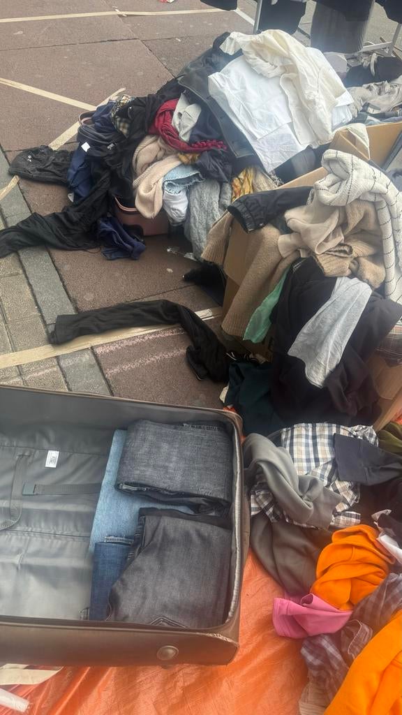 Grote partij kleding: meer dan 700 stuks!, Diversen, Ophalen of Verzenden