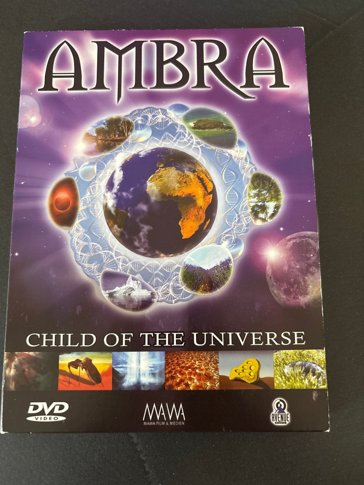 AMBRA - Child of the Universe DVD (2 discs), Cd's en Dvd's, Alle leeftijden, Ophalen of Verzenden, Gebruikt, Bonusmateriaal