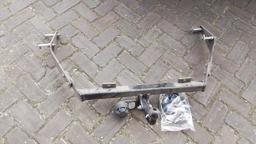 TREKHAAK GEBRUIKT  PEUGEOT PARTNER  97-07, Ophalen of Verzenden, Gebruikt, Peugeot