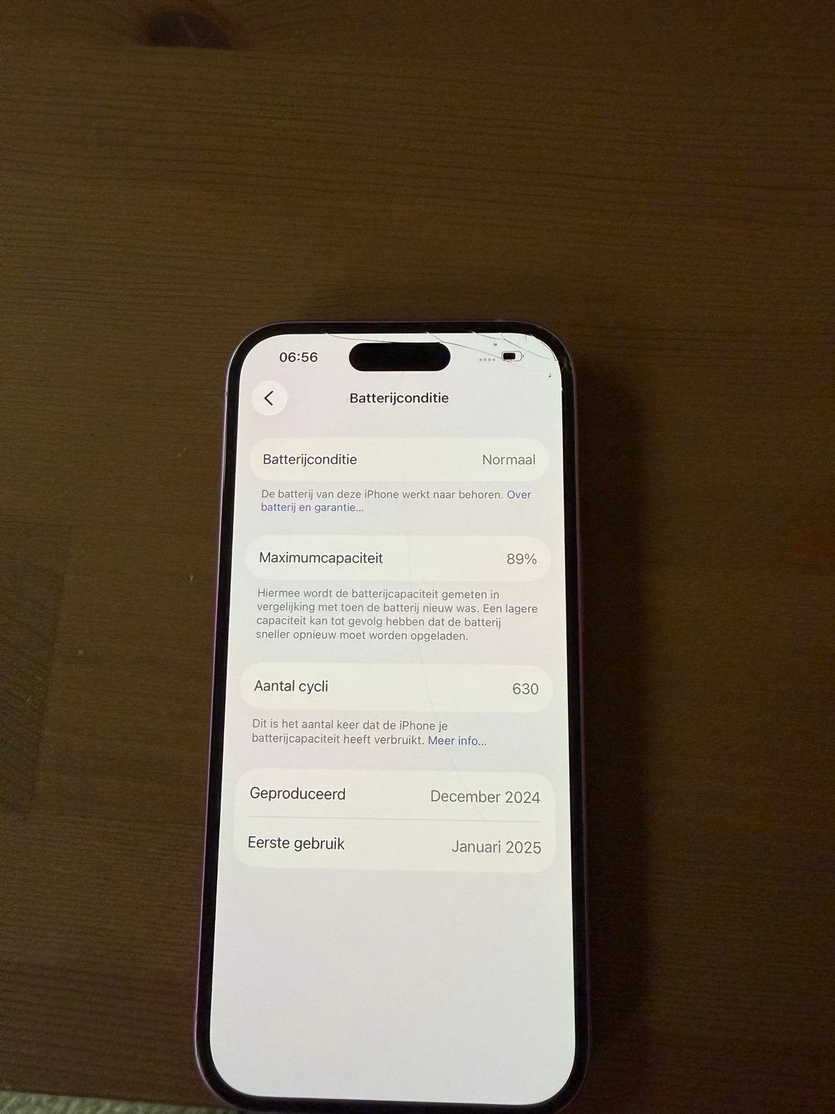 Foto 5 van iPhone 16 roze/paars