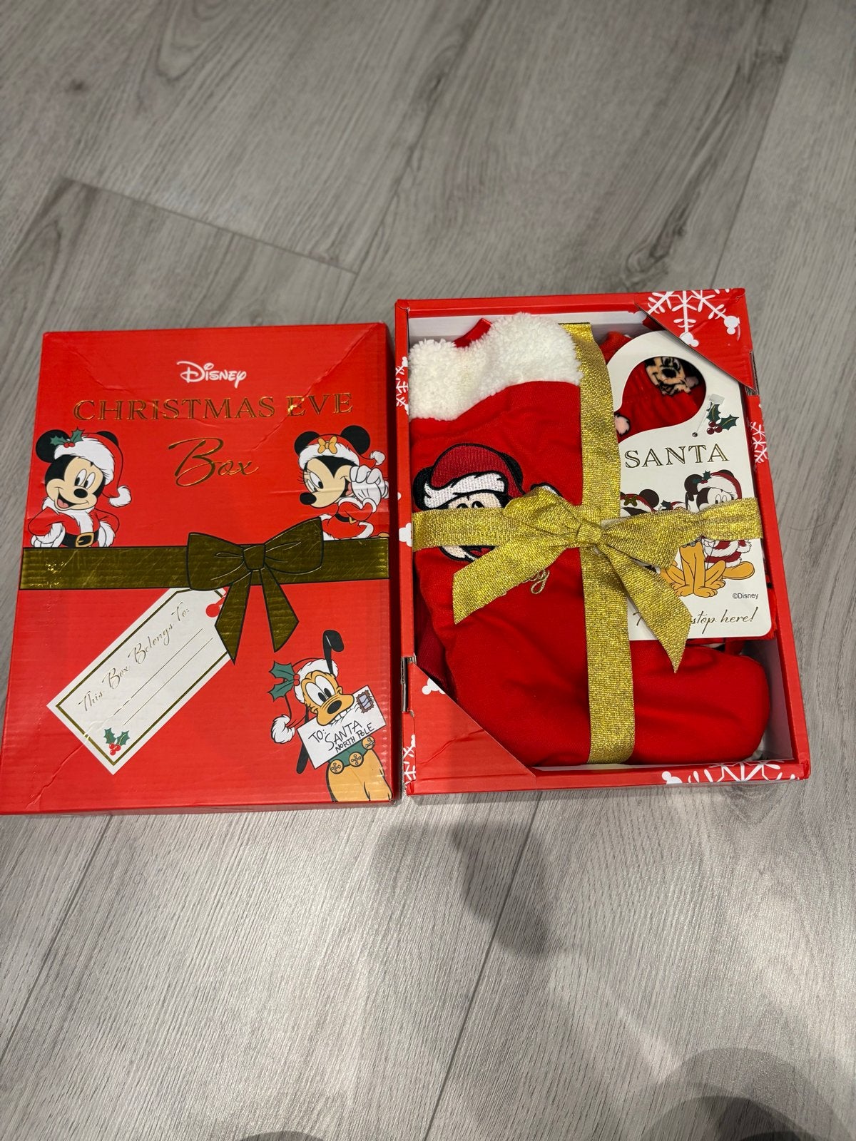 Disney Baby Kerst Set - Pyjama, Sokken & Kerstkous, Ophalen of Verzenden, Nieuw, Jongetje of Meisje