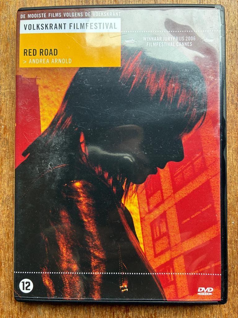 Red Road DVD ; Volkskrant film Festival, Vanaf 12 jaar, Ophalen of Verzenden, Zo goed als nieuw, Overige gebieden