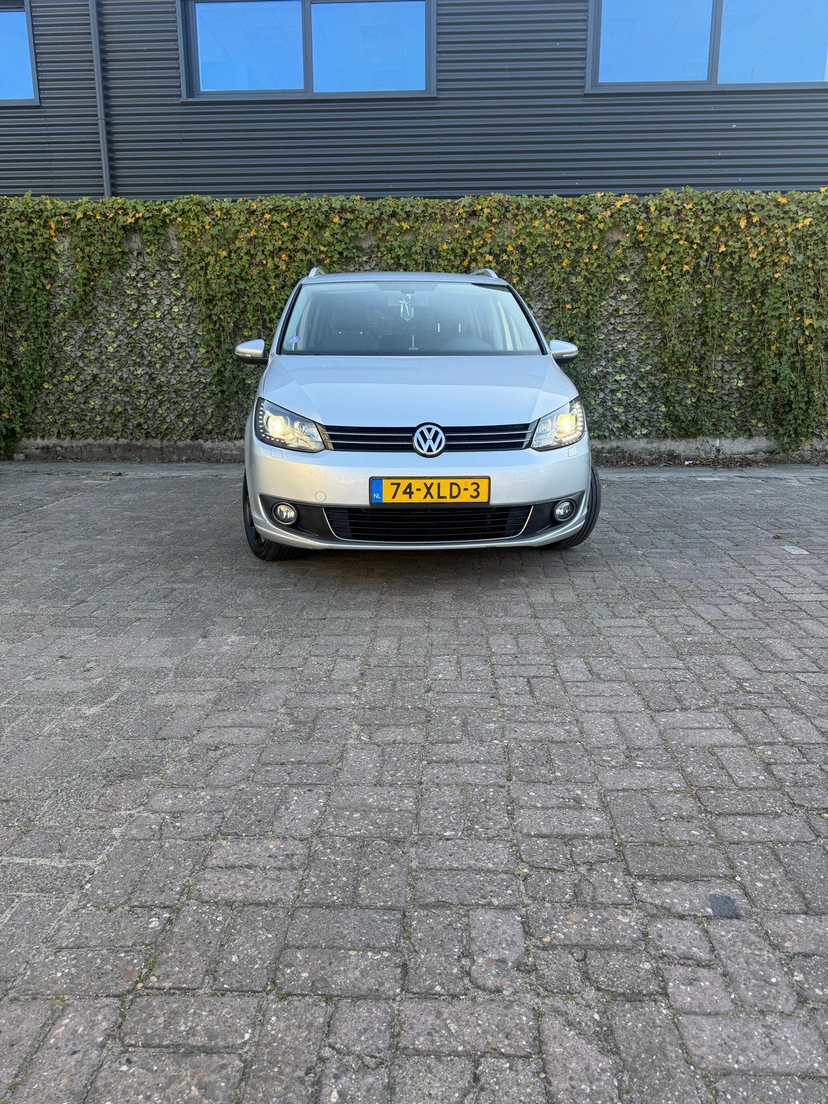 Volkswagen Touran 1.4 TSI 125KW DSG 2011 Grijs, Auto's, Volkswagen, 15 km/l, 7 stoelen, Origineel Nederlands, Bedrijf