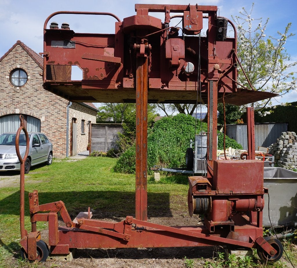 Mobiele Laadbrug / hefplatform 1500 kg, Ophalen, Gebruikt, Elektrisch