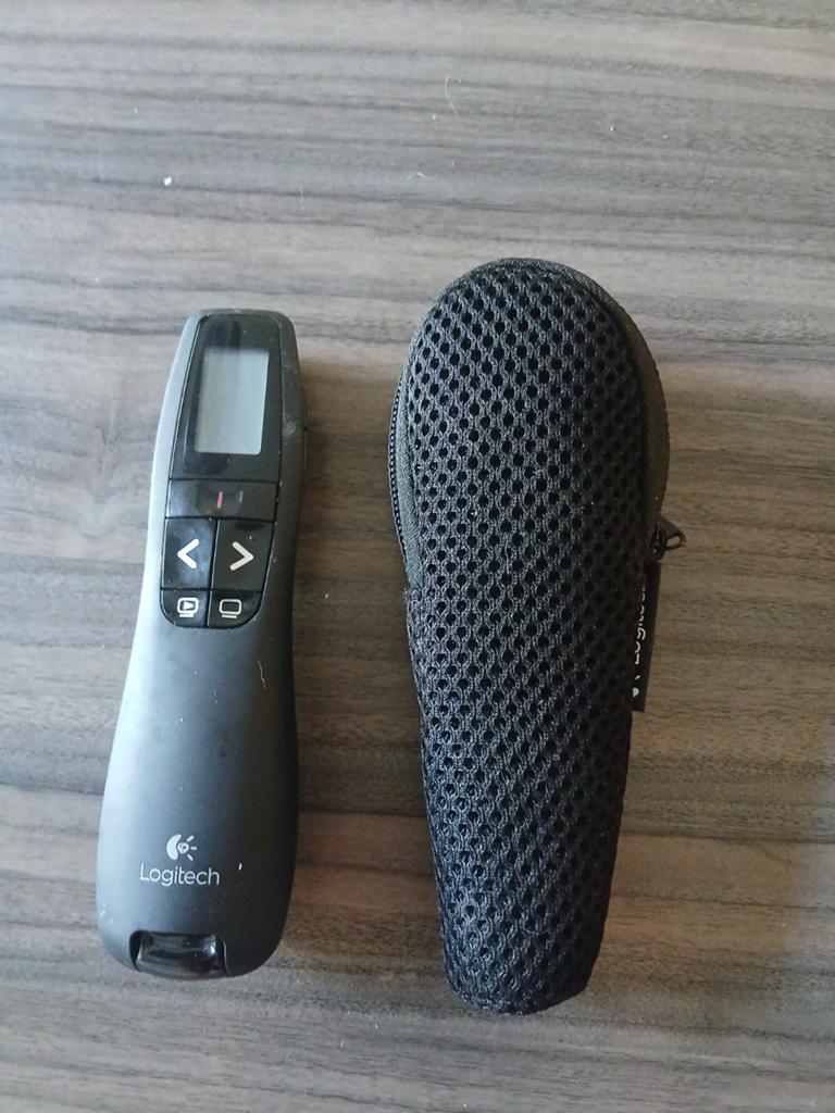 Logitech Presenter R700 met hoesje, Ophalen of Verzenden, Gebruikt, Logitech, MacOS