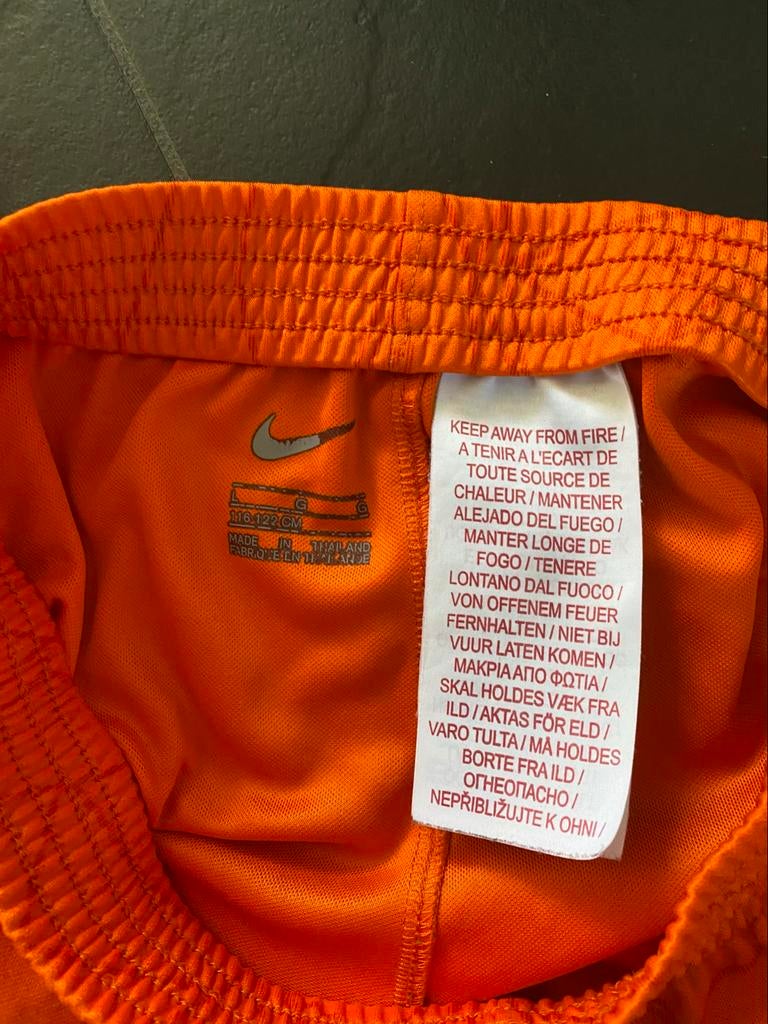 Nike KNVB Oranje tenue (shirt + broekje) - Maat 116-122, Ophalen of Verzenden, Zo goed als nieuw, Maat 116