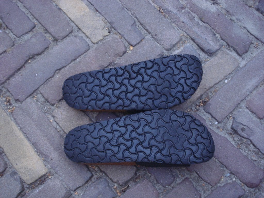 BIRKENSTOCK MADRID 40 ZWART NU GRATIS VERZENDING PER POST, Slippers, Verzenden, Zwart, Zo goed als nieuw