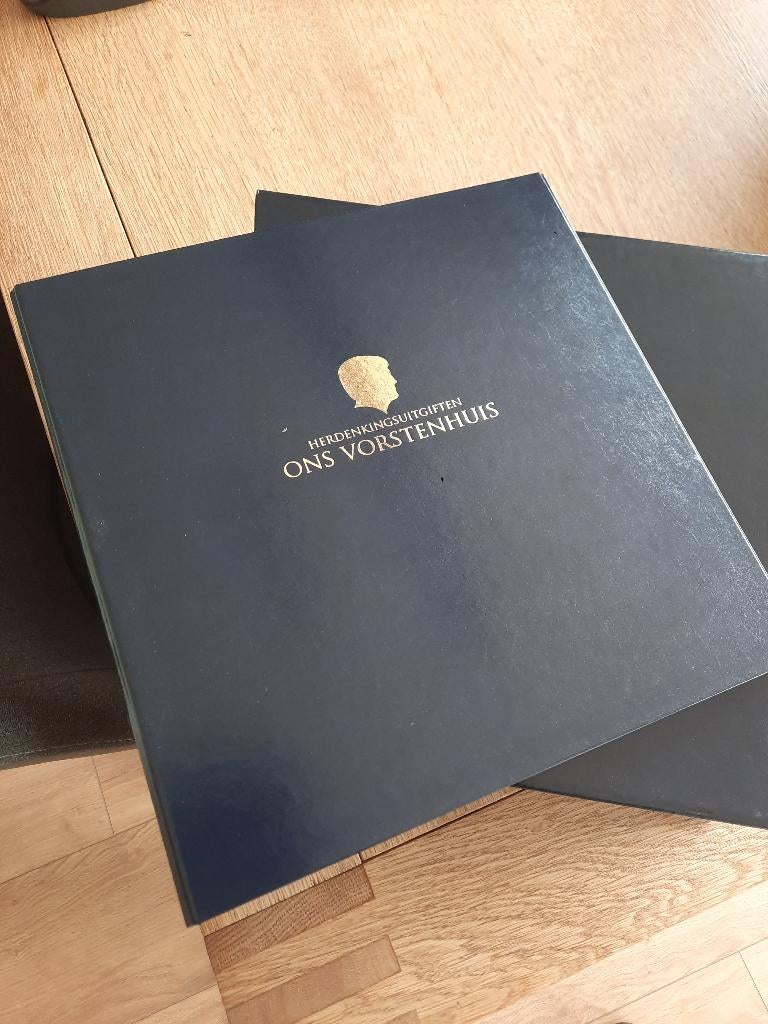 Map Herdenkingsuitgiften Ons Vorstenhuis. Leeg, Ophalen of Verzenden, Verzamelalbum