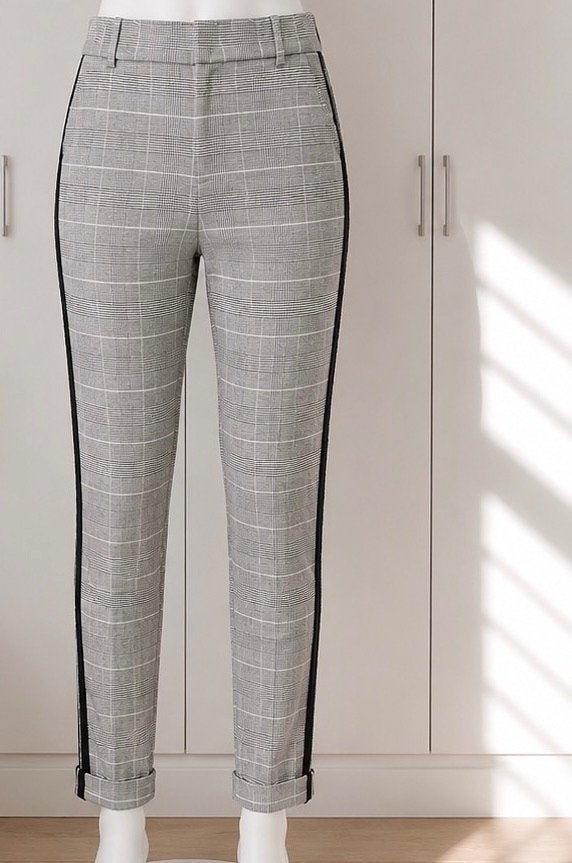 Zara geruite pull up broek maat XS nieuw, Kleding | Dames, Broeken en Pantalons, Nieuw, Ophalen of Verzenden, Maat 34 (XS) of kleiner