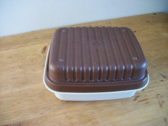 Tupperware Kaasdoos ( bruin/creme ), Ophalen of Verzenden, Gebruikt, Bruin, Overige typen