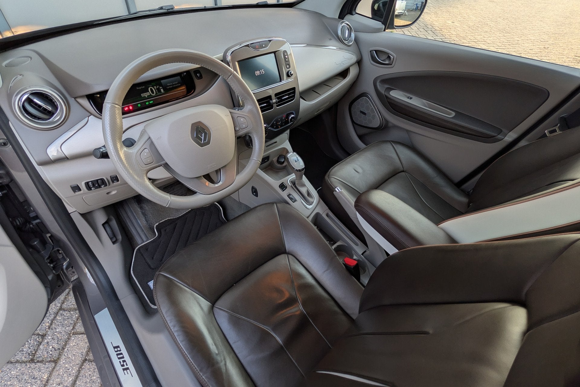 Renault ZOE R90 Bose 41kWh KOOPACCU SOH 87% 3-Fase, Auto's, Dealer onderhouden, Gebruikt, 300 km, Met garantie (alle)