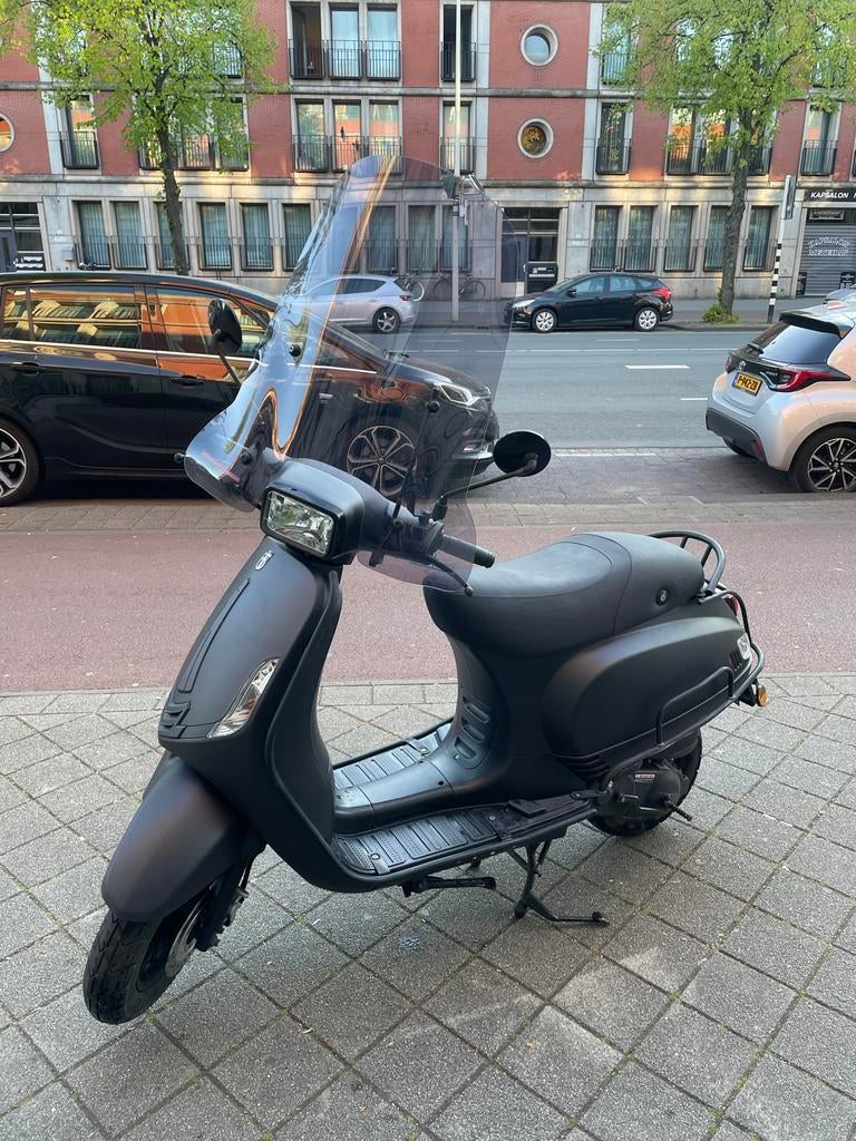 BTC Riva Sport Scooter Mat Zwart 2024 - Z.G.A.N. (1100 km), Ophalen of Verzenden, Zo goed als nieuw, Benzine