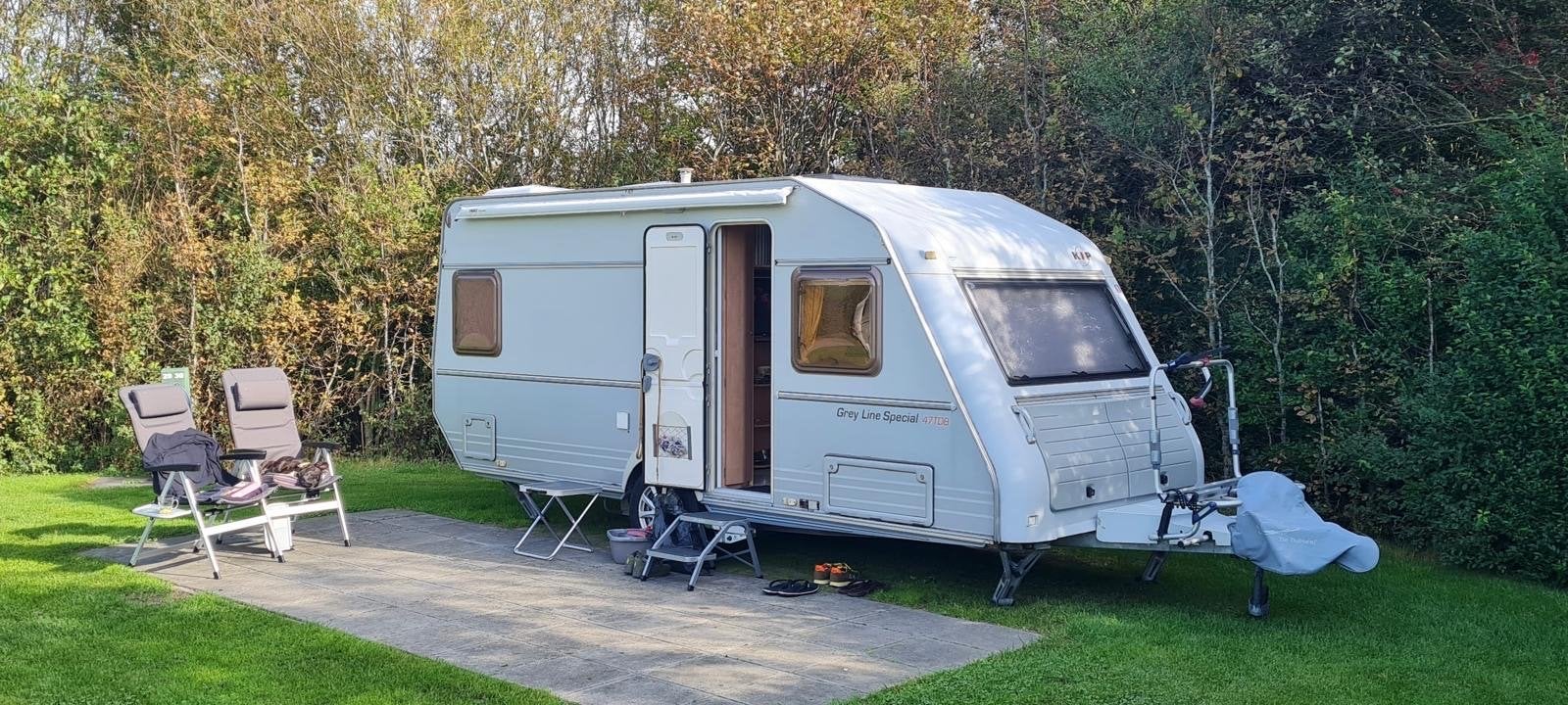 Kip Grey Line 47 TDB 2003 met stalling, Overige merken, Schokbreker, Rondzit, Frans bed