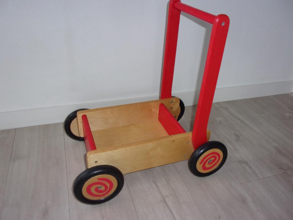 Houten LOOPKAR+1 laag Blanke en 1 laag Gekleurde BLOKKEN, Ophalen of Verzenden, Zo goed als nieuw, Duw- of Trekspeelgoed