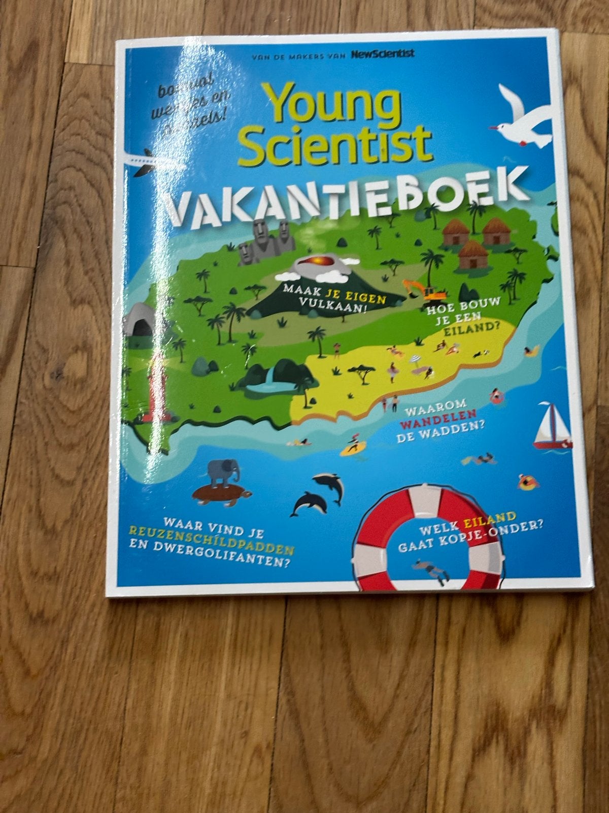 Young Scientist Vakantieboek - Ontdek de Wereld!, Ophalen of Verzenden, Zo goed als nieuw, Non-fictie